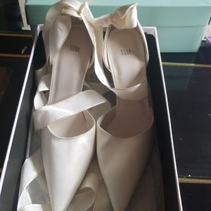 Vera Wang shoes